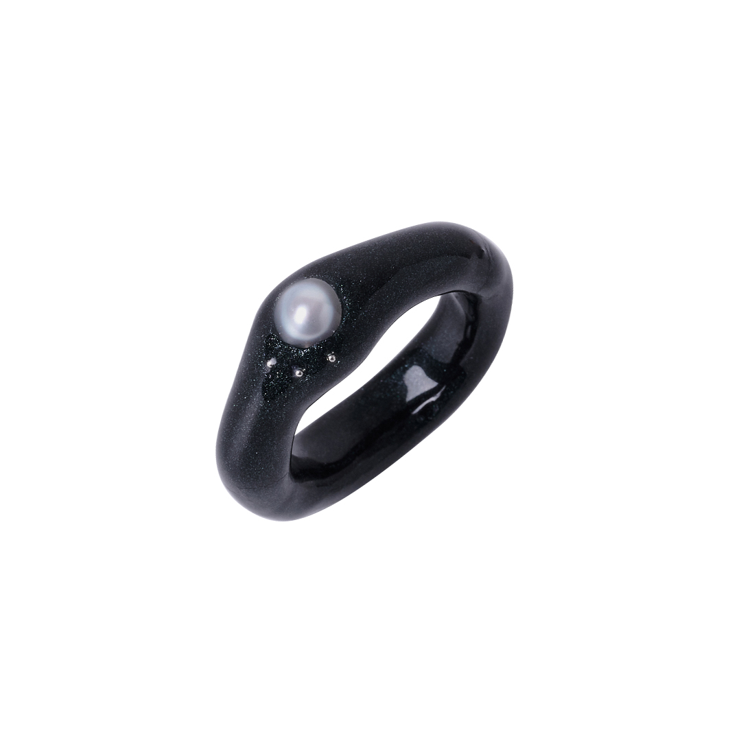 pearl point black ring