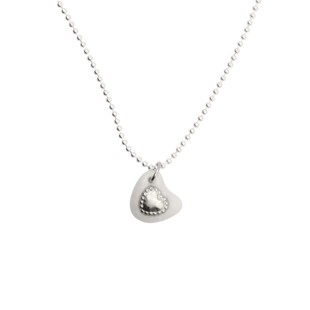 heart shape silver necklace_white